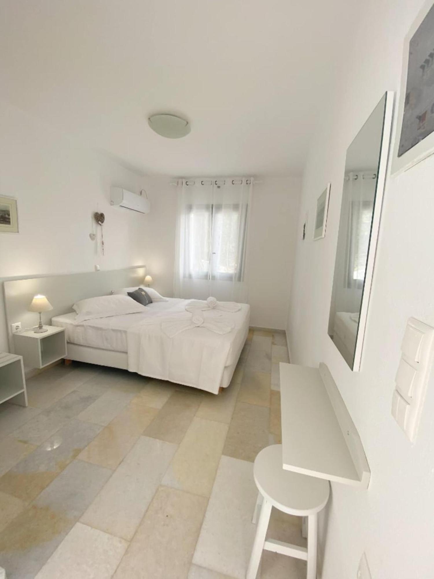 Heart Of Paros Apartments Екстериор снимка